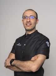 Имплантолог, стоматолог-хирург Ян Робертович Бараков