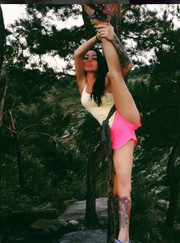 Тренер по pole dance Дарья Мун