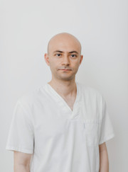 Стоматолог, стоматолог-ортопед Артур Суренович Назарян