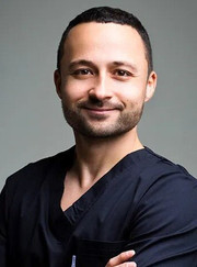 Пародонтолог, стоматолог Денис Викторович Ермолович