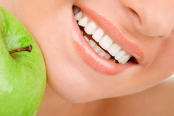 Стоматологическая клиника Гармония, с рейтингом 2.7 - находится по адресу Барнаул, улица Сухэ-Батора, 33 