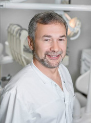 Стоматолог, стоматолог-ортопед Расим Талгатович Зайнуллин