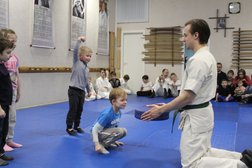 Школа единоборств Домо, с рейтингом 4.4 - находится по адресу Санкт-Петербург, Беговая улица, 3 