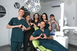 Стоматологическая клиника Фамилия, с рейтингом 4.4 - находится по адресу Краснодарский край, Динской район, станица Старомышастовская, Красная улица, 36А 