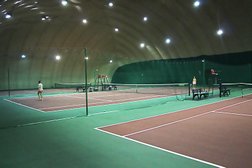 Школа тенниса Cooltennis, с рейтингом 5 - находится по адресу Москва, улица Петровка, 26 ст9 