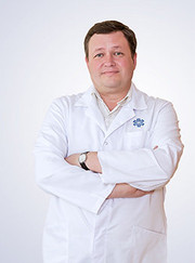 Главный врач, рефлексотерапевт Александр Владимирович Левин