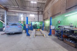 Специализированный автосервис по ремонту выхлопных систем Резанатор, с рейтингом 4.9 - находится по адресу Екатеринбург, Учителей, 38а 