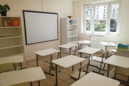 Частная начальная школа М.и.р, с рейтингом 3.4 - находится по адресу Московская область, Красногорск, Павшинский бульвар, 5 