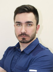 Стоматолог, имплантолог Дмитрий Викторович Квашнин