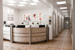 Семейная стоматология на улице Щербанева, с рейтингом 4.7 - находится по адресу Омск, улица Щербанёва, 27 