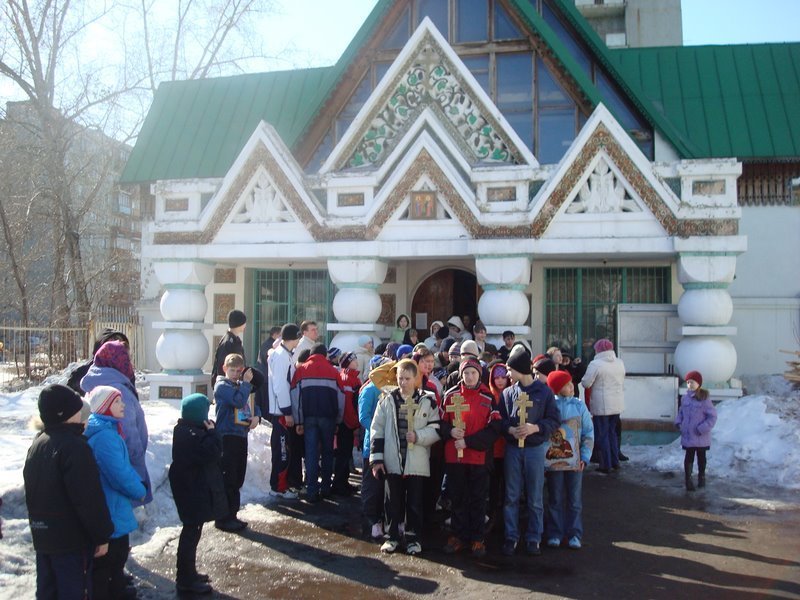 Храм Константина и Елены Омск. Храм святых равноапостольных Константина и Елены, город Омск. Церковь в Кордном поселке Омска. Омск Кордный поселок Кордный.