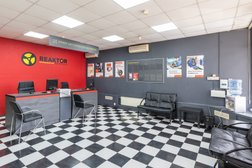 Региональная сеть автокомплексов Реактор, с рейтингом 3.9 - находится по адресу Новосибирск, улица Большевистская, 75 