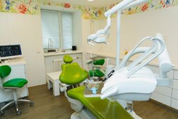 Стоматологическая клиника Александра Привалова, с рейтингом 2.6 - находится по адресу Мурманская область, Кола, проспект Миронова, 22 