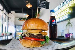 Ресторан американской кухни One More Burger, с рейтингом 4 - находится по адресу Нур-Султан (Астана), проспект Кабанбай Батыра, 2 