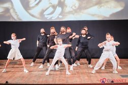 Школа танцев и фитнеса El`dance, с рейтингом 3.9 - находится по адресу Челябинск, улица Комаровского, 4а 