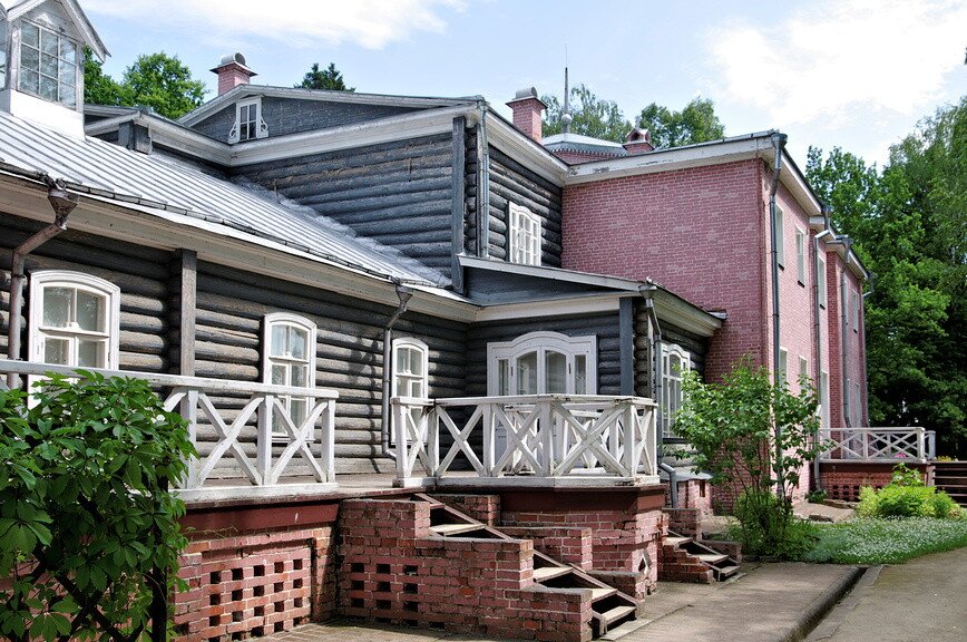 Музей-заповедник "Усадьба Мураново" имени Ф. И. Тютчева. Главный усадебный дом