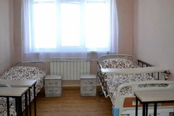 Пансионат Близкие, с рейтингом 4.6 - находится по адресу Республика Крым, городской округ Евпатория, посёлок городского типа Заозёрное, Тенистая улица, 1А 