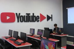 Компьютерная академия Top, с рейтингом 4.9 - находится по адресу Краснодарский край, Горячий Ключ, Революции, 1/1 