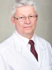 Имплантолог, главный врач Яков Михайлович Баранов