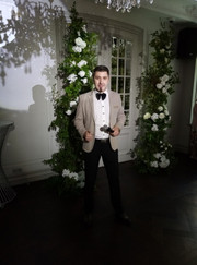 Ведущий/тамада Денис Листопадов