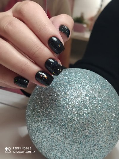 studiya manikyura i pedikyura 4hands v tc