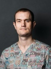 Имплантолог, стоматолог Вадим Сергеевич Новиков