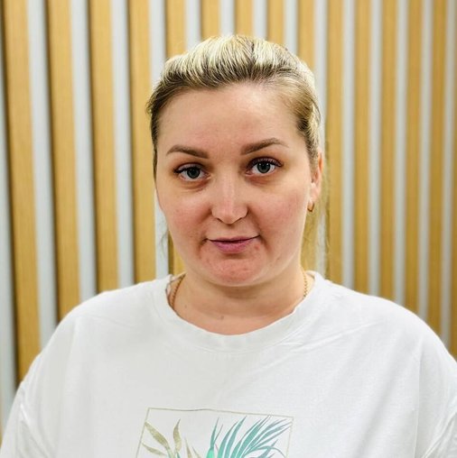 Кристина . .