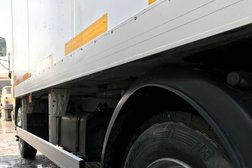 Автотехцентр HYUNDAI HD ЮниМоторс, с рейтингом 2.8 - находится по адресу Новосибирск, Большая улица, 308а 