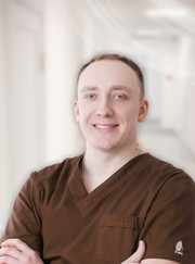 Имплантолог, стоматолог-хирург Данил Андреевич Кокшаров