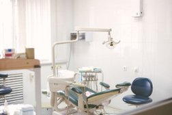 Стоматологическая клиника Карат-В, с рейтингом 4.5 - находится по адресу Владивосток, Русская улица, 77 