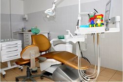 Стоматологическая клиника Денто-Зар, с рейтингом 3.2 - находится по адресу Московская область, Химки, Молодёжная улица, 52 