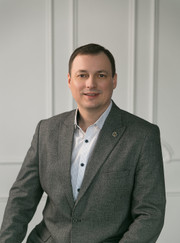 Адвокат Владислав Витальевич Попов