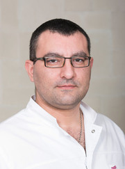 Имплантолог, стоматолог Антон Александрович Науменко