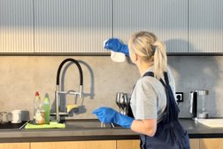 Клининговая компания Акваклининг, с рейтингом 4.8 - находится по адресу Омск, Енисейская 3-я, 30д 