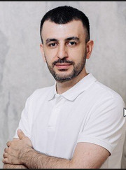 Главный врач, стоматолог-ортопед Арман Гагикович Степанян