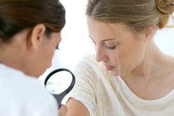 Областной центр врачебной косметологии, с рейтингом 2.7 - находится по адресу Иркутск, улица Фурье, 2 