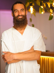 Массажист Виктор Викторович Слюсарев