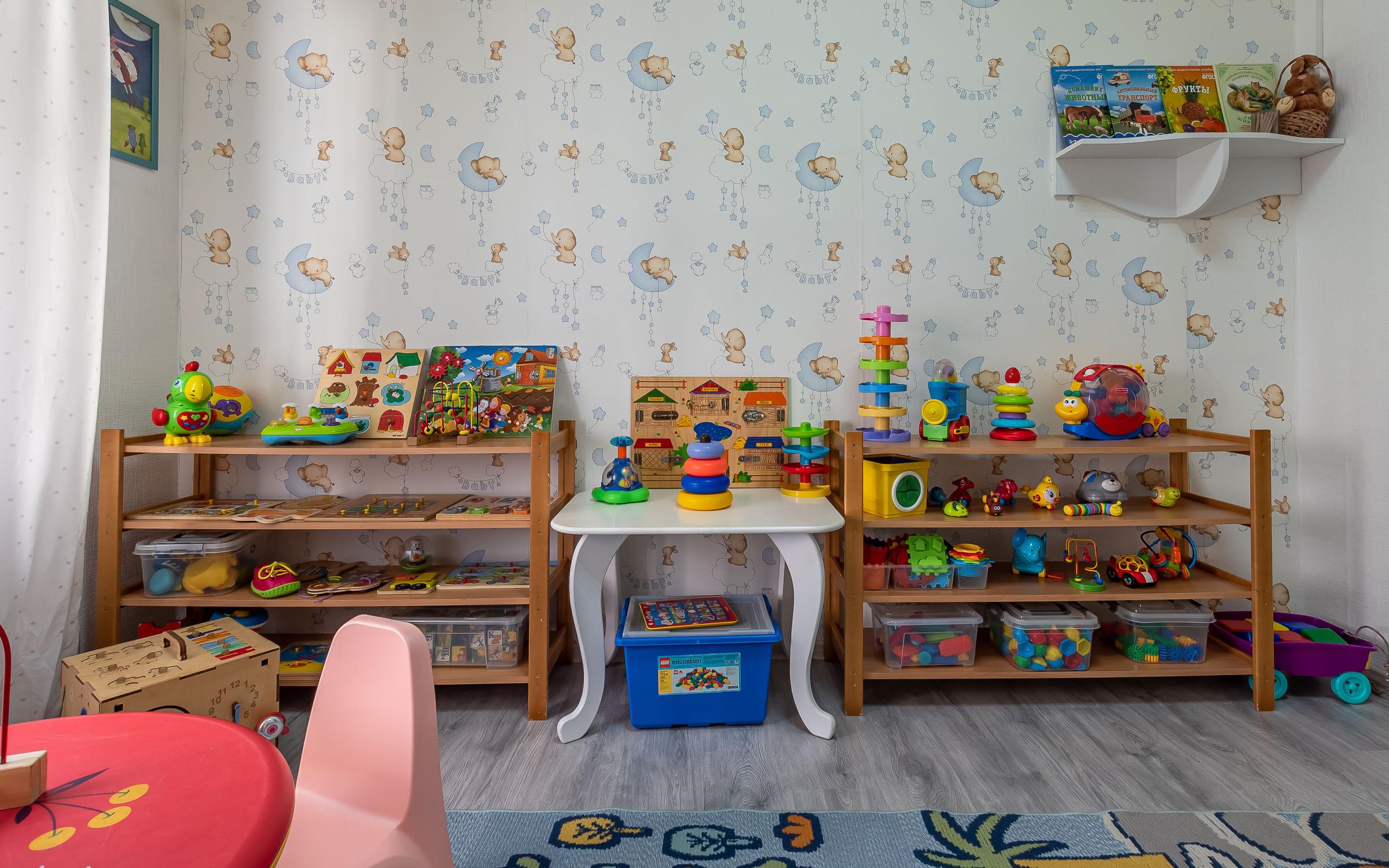 "Штаны на лямках", развивающий детский сад на улице Главмосстроя, 5 в ...