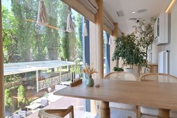 Ресторан Zira Garden, с рейтингом 4.4 - находится по адресу Волгоград, улица Аллея Героев, 2 
