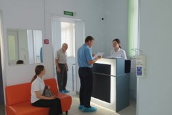 Стоматологическая клиника Доктор+, с рейтингом 4.5 - находится по адресу Санкт-Петербург, Искровский проспект, 32, корп. 1 