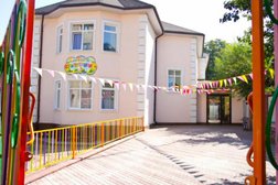 Детский развивающий центр Радость, с рейтингом 3.5 - находится по адресу Алматы, Турксибский район, улица Майлина, 166 