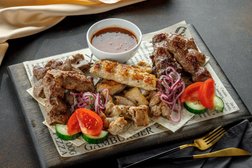 Ресторан татарской кухни Мирадж, с рейтингом 4.7 - находится по адресу Москва, проспект Будённого, 33 