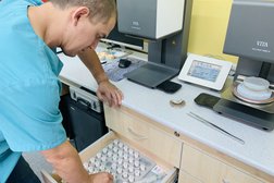 Мастер Дент, с рейтингом 3.7 - находится по адресу Новосибирская область, Бердск, улица Ленина, 23а 