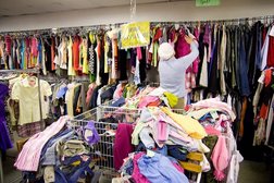 Секонд-хенд ZигZаг Удачи, с рейтингом 3.4 - находится по адресу Москва, Новоясеневский проспект, 3а ст5 