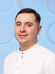 Имплантолог, стоматолог Илья Сергеевич Добродий
