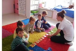 Детский клуб Шмели сумели, с рейтингом 4.6 - находится по адресу Республика Татарстан, Казань, улица Марселя Салимжанова, 21 