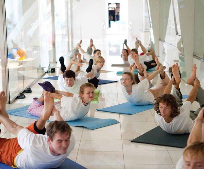 Йога в Happy Fitness
