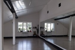 Йога-клуб Аура, с рейтингом 4 - находится по адресу Московская область, Королёв, улица Космонавта Стрекалова, 2Ас2 