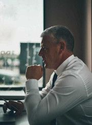 Адвокат, юрист Андрей Юрьевич Серченя