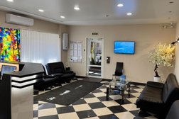 Стоматологическая клиника DENTMIR, с рейтингом 4.9 - находится по адресу Санкт-Петербург, 2-й Муринский проспект, 26 